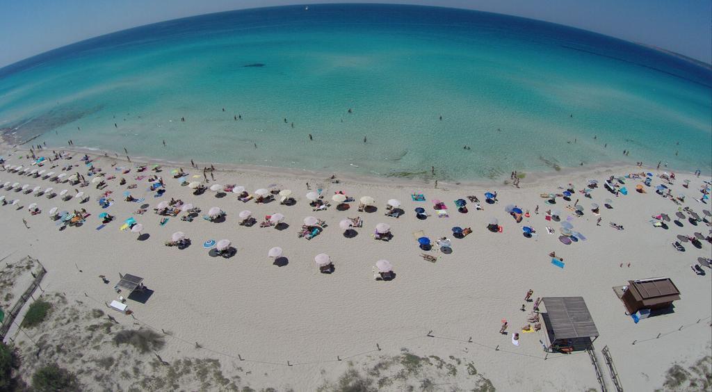 Pinos Playa Suites Playa Migjorn Bagian luar foto